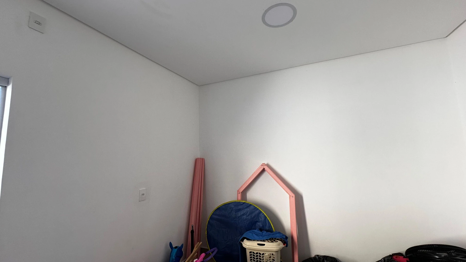 Casa com 4 quartos e 3 suítes, 2 vagas de garagem — photo 51