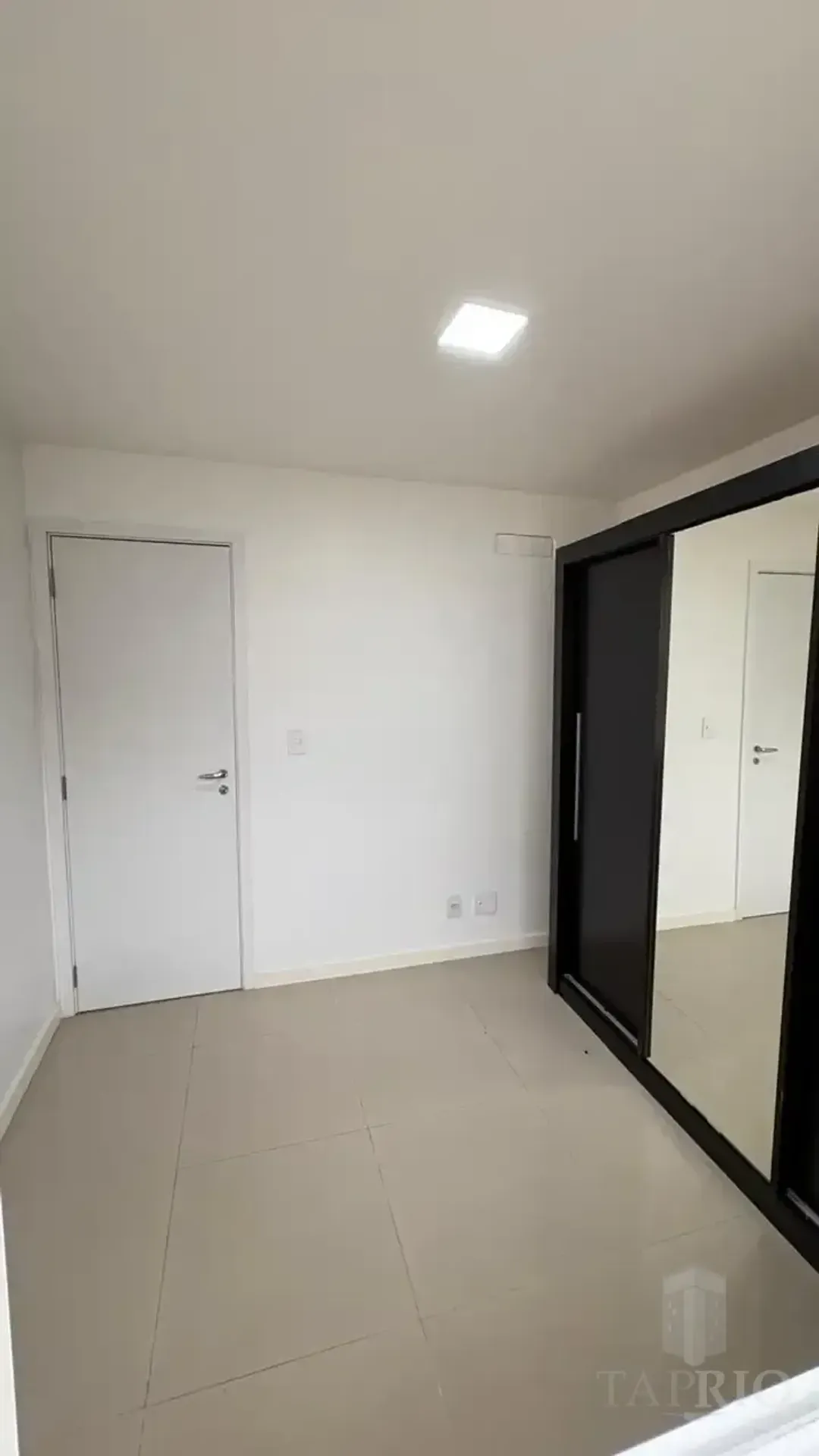 3-bedroom apartment with 3 bathrooms and 2 parking spots — photo 27