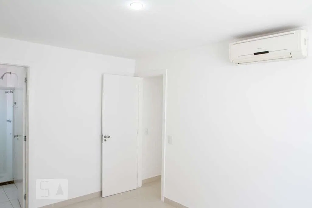 3-bedroom apartment, 1 with its own bathroom, 188 m² — photo 19