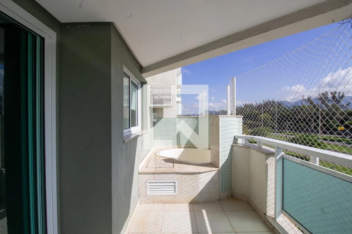 Apartamento com 3 quartos, varanda e vista para as montanhas — photo 6