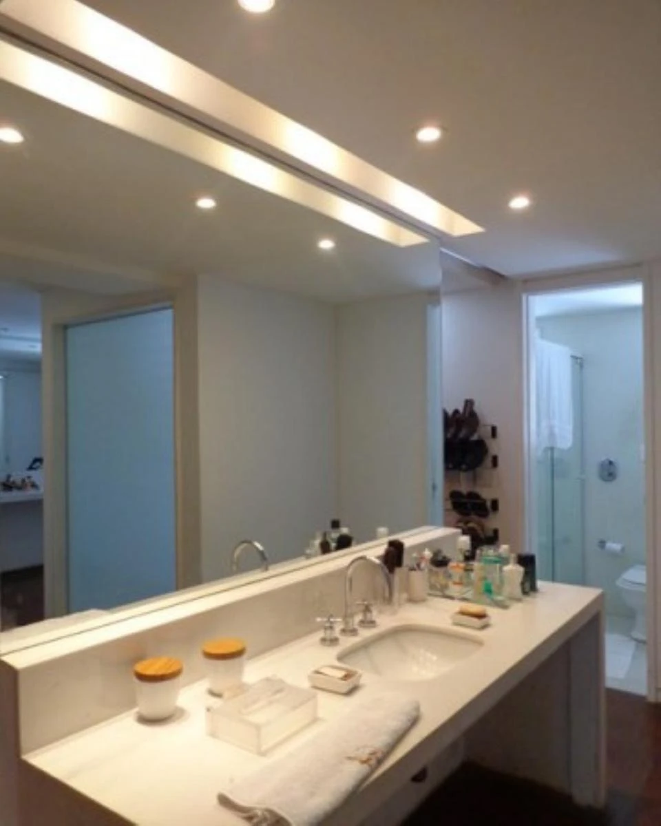 Furnished 500 m² house with 4 bedrooms and 5 parking spots — photo 37