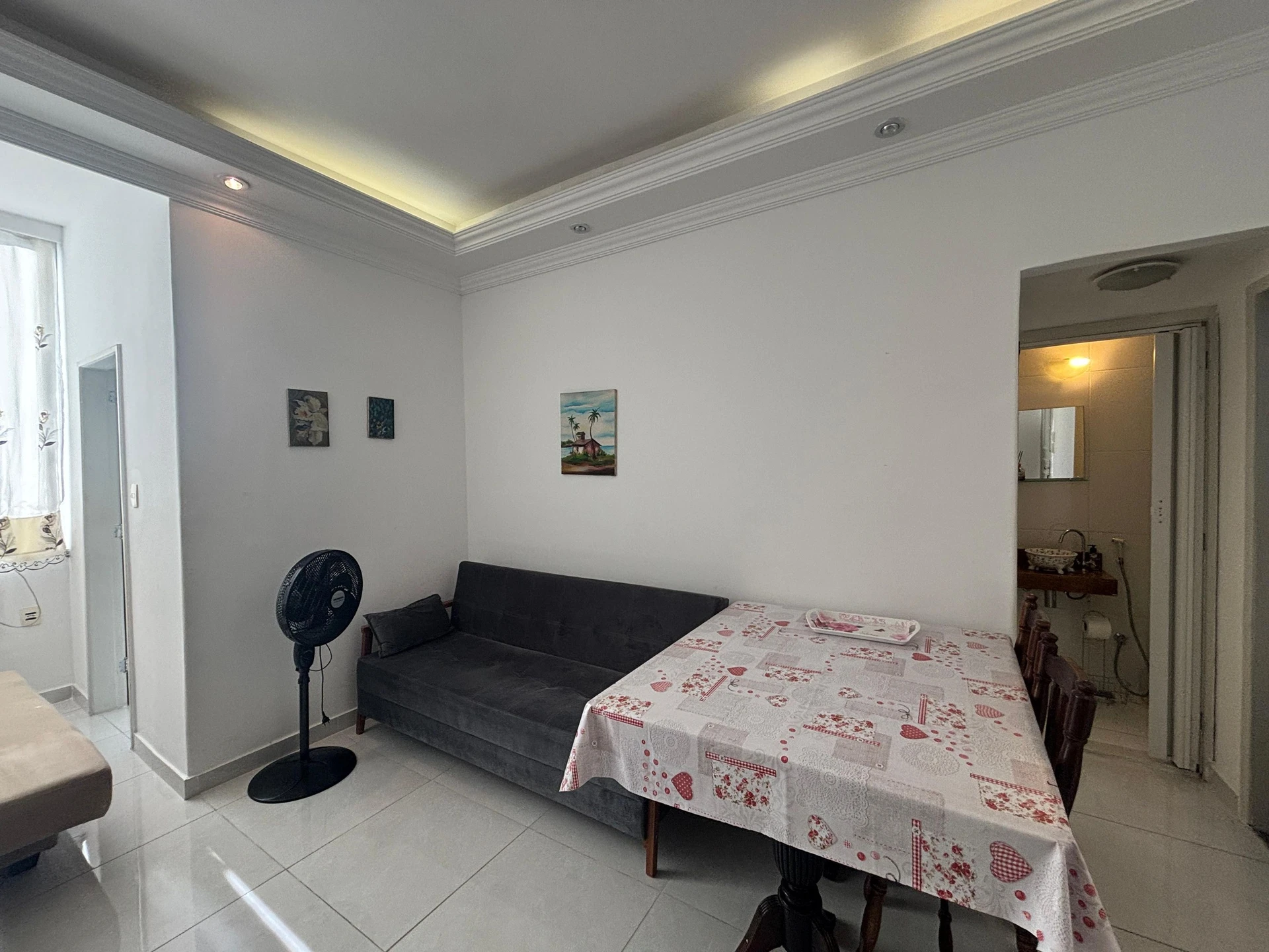 Apartamento mobiliado com 2 quartos e cozinha separada — photo 2