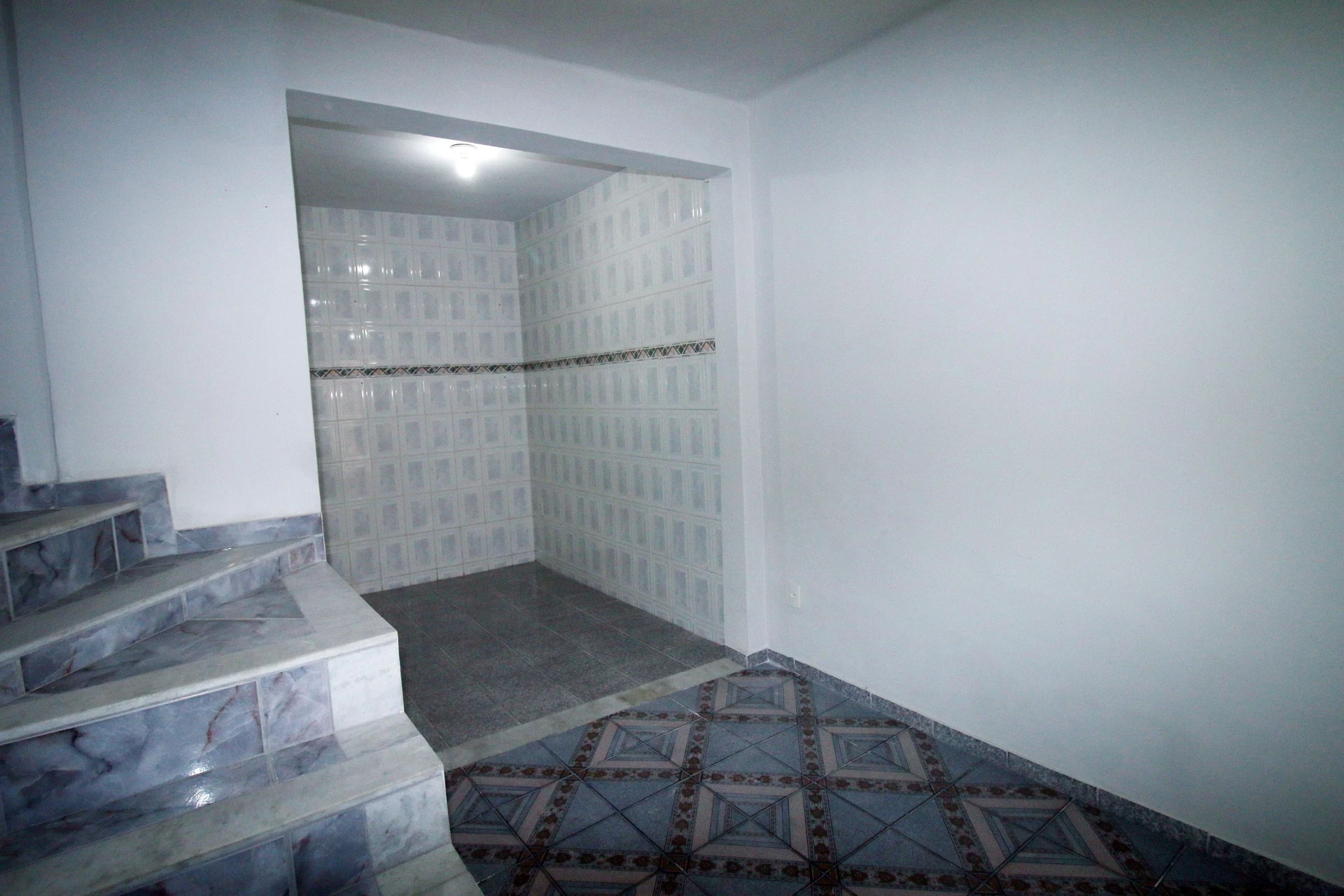 Rental house with 3 en-suite bedrooms and 4 bathrooms — photo 2
