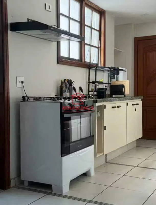 Furnished apartment with 4 bedrooms and a gas kitchen — photo 19