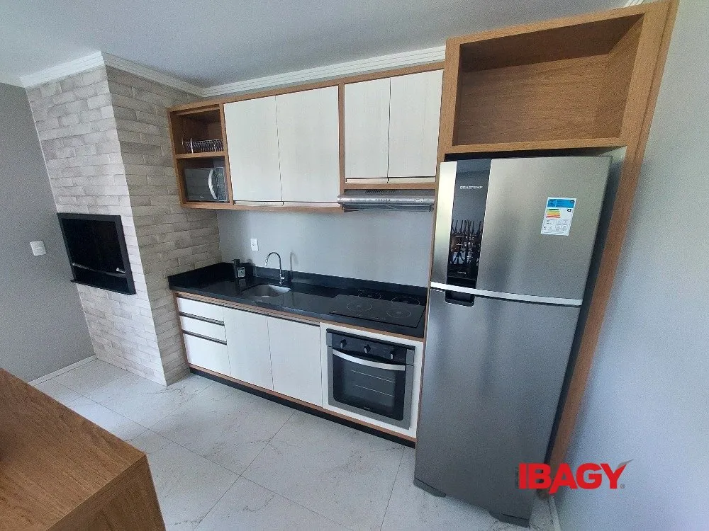 Apartamento amueblado con 2 dormitorios y 72 m² — photo 19