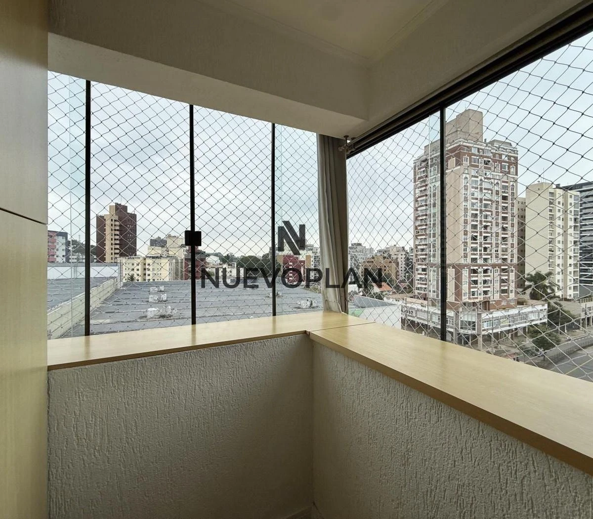 Floor-to-ceiling windows in a 3-bedroom apartment, 77 m² — photo 38