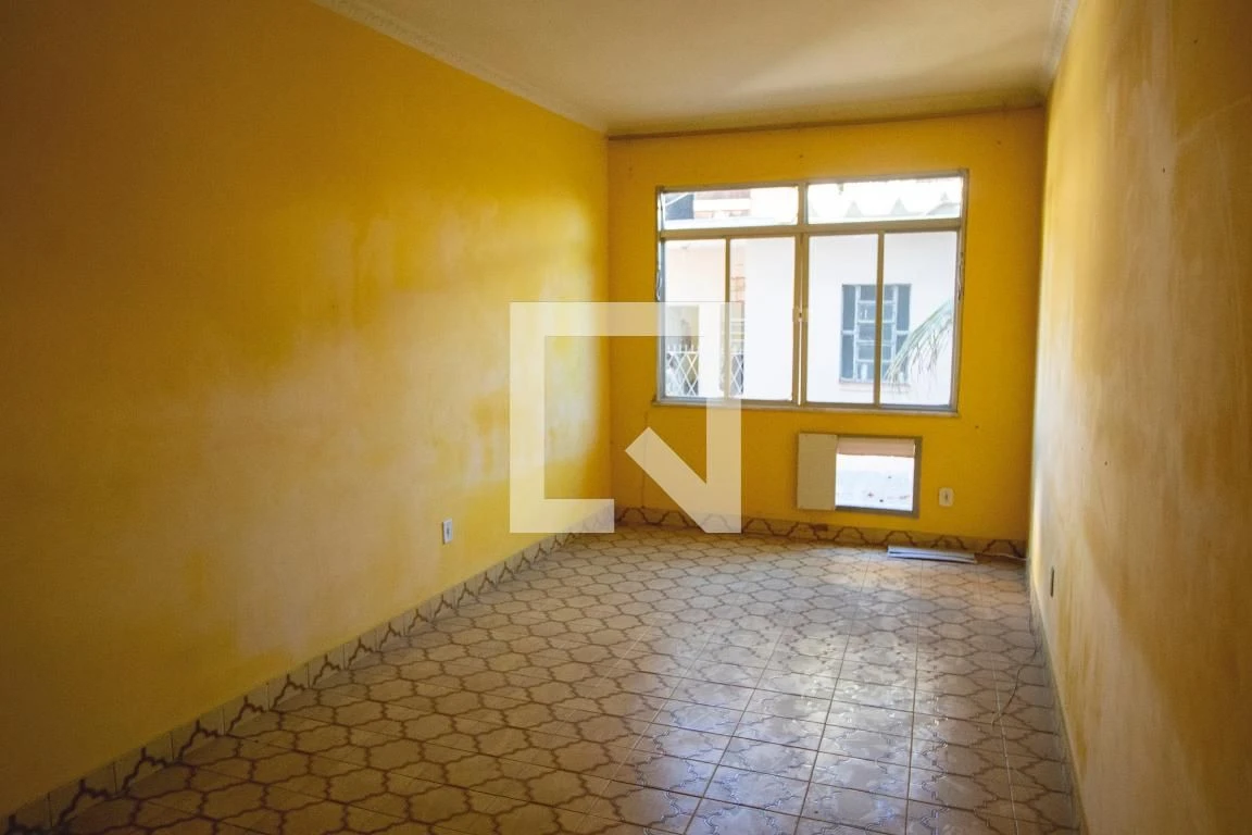 Unfurnished 2-bedroom apartment with a glass shower — photo 22