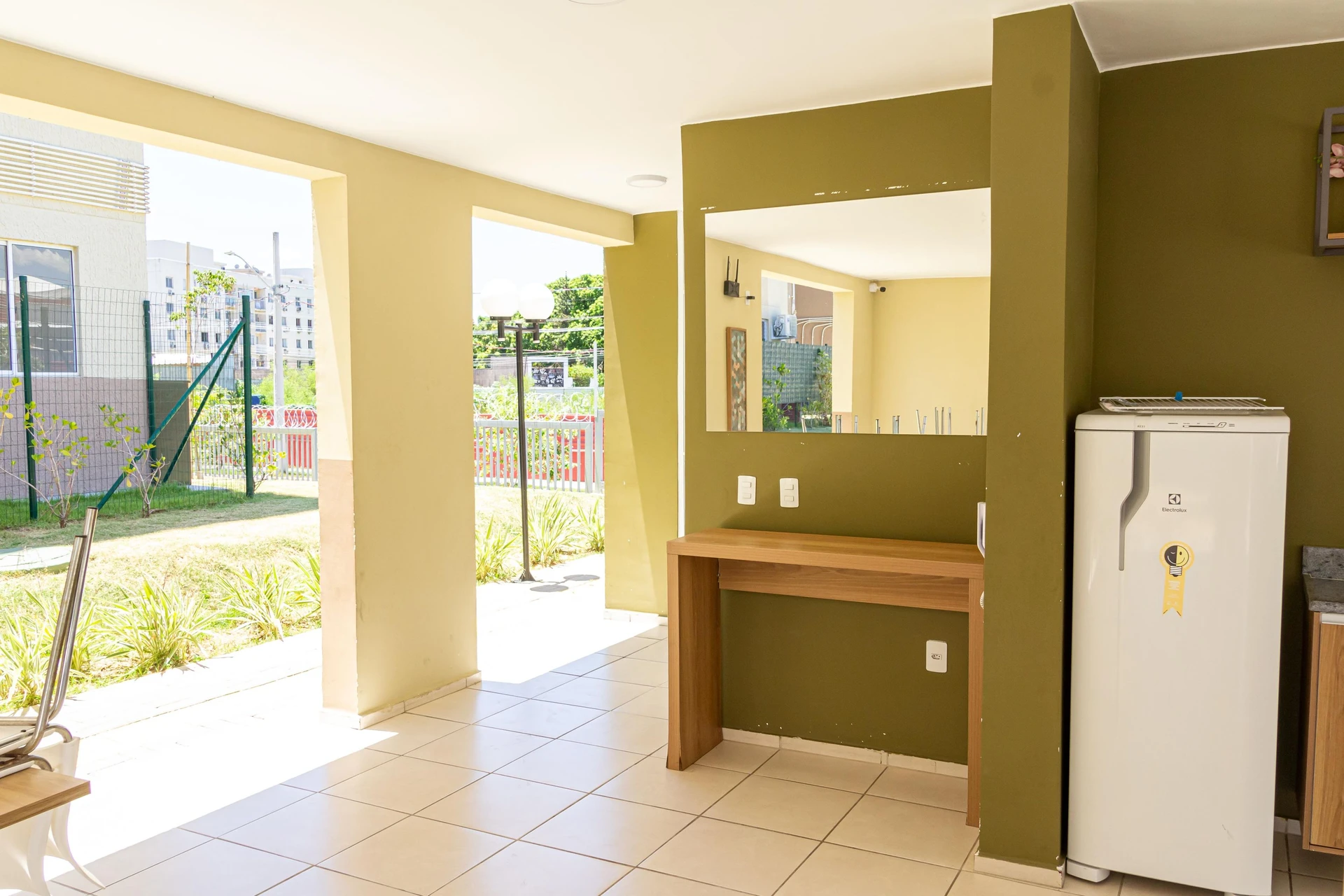 2-bedroom apartment in a building with a pool — photo 39