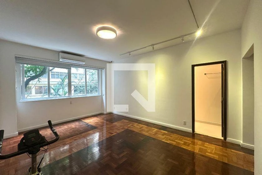 Unfurnished 260 m² apartment with 4 en-suite bedrooms — photo 24