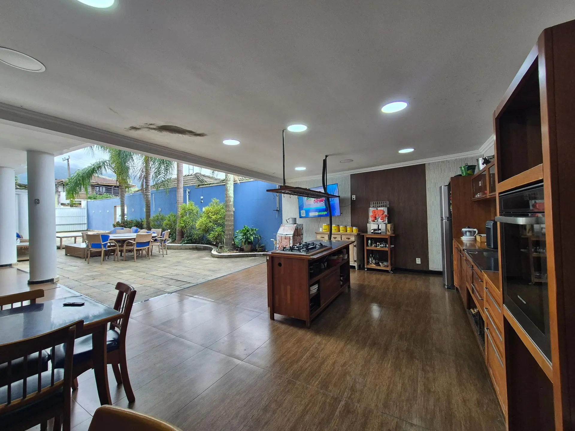 4 quartos e jacuzzi: casa de 318 m² — photo 32