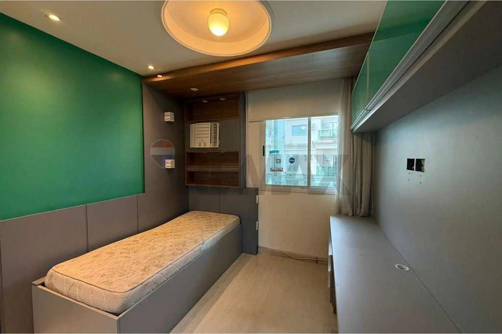 Furnished 246 m² apartment with 4 bedrooms and balcony — photo 16