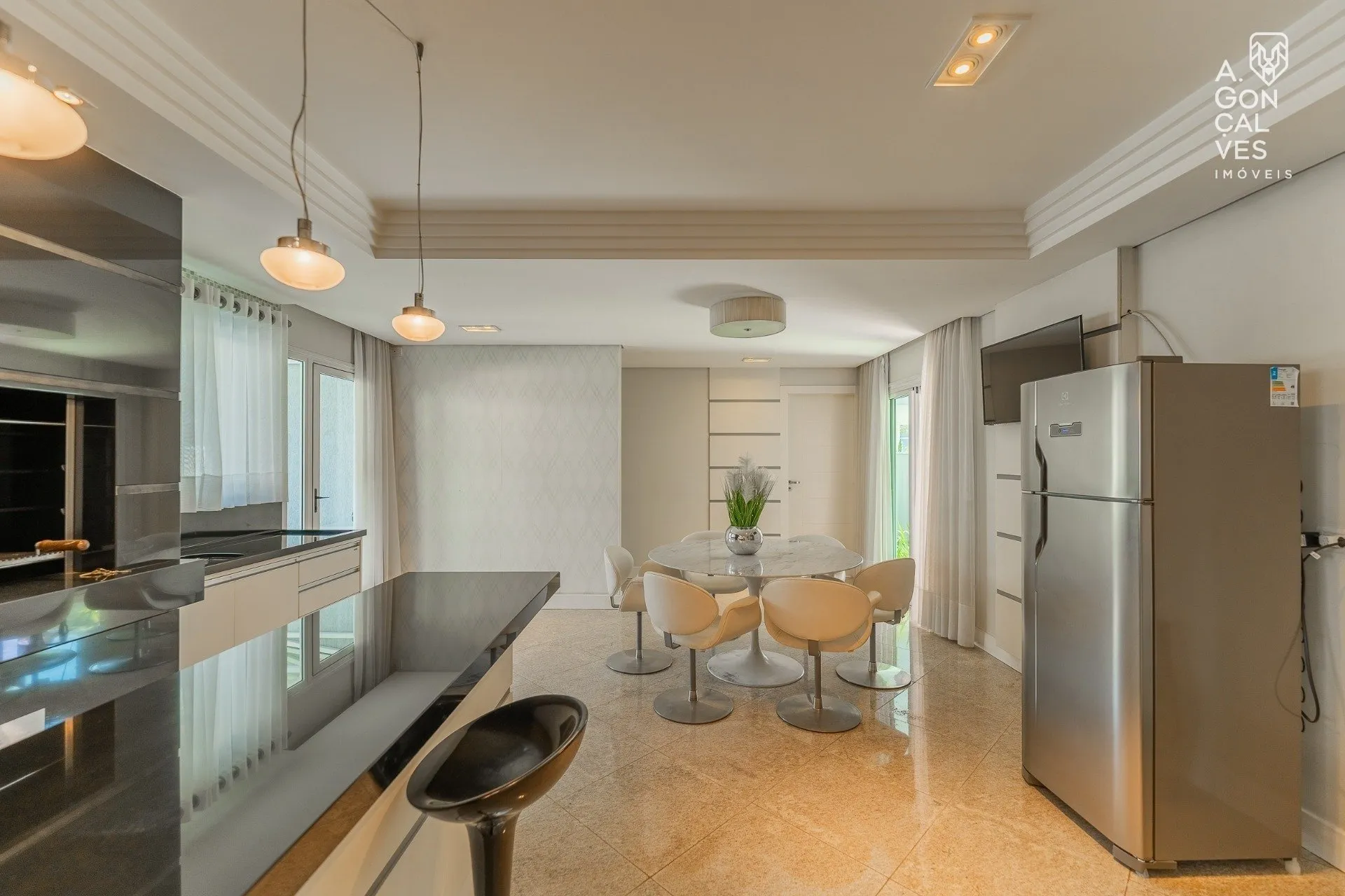 Furnished house with 3 bedrooms and 5 bathrooms — photo 14