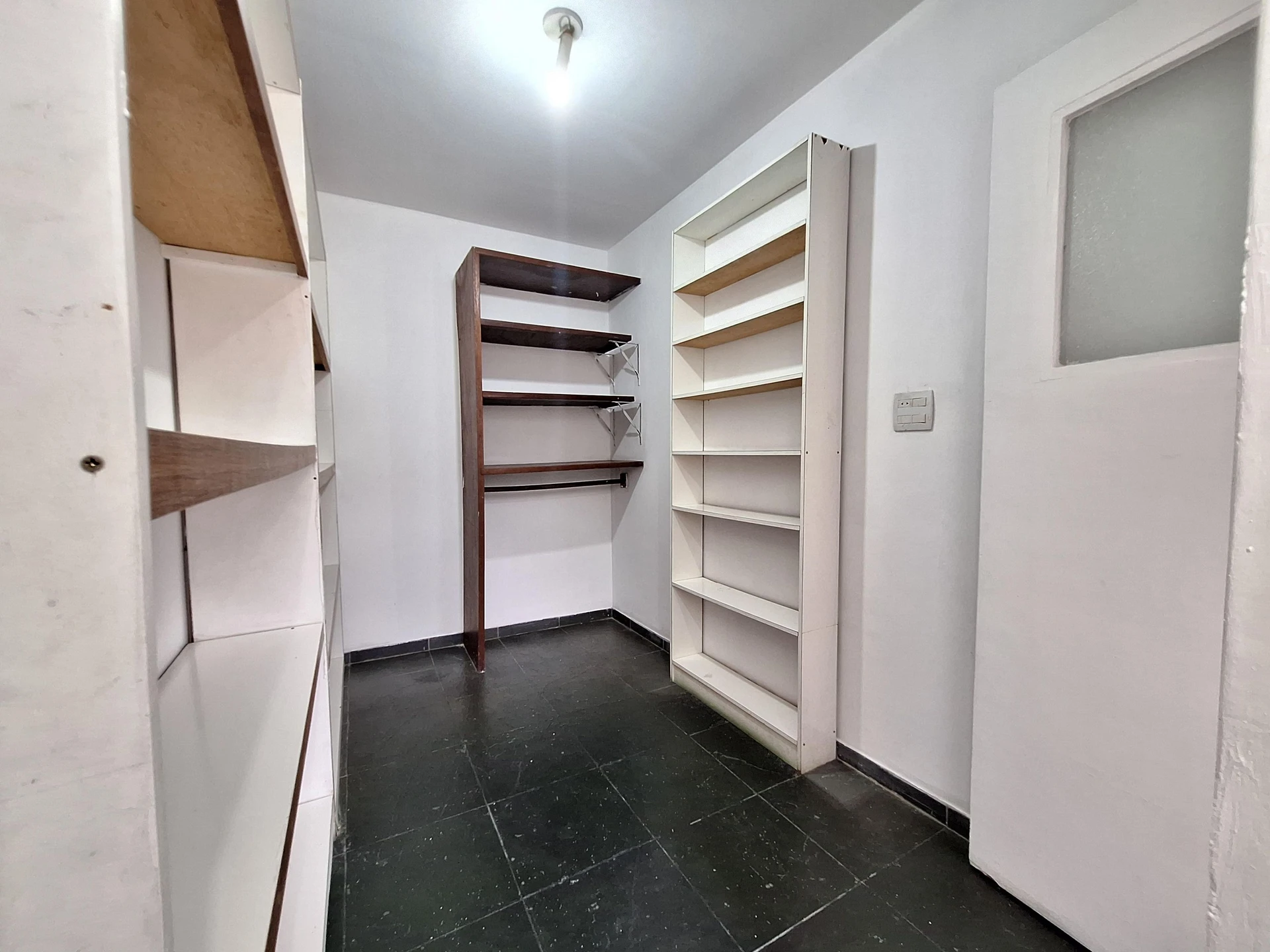 Apartamento de 75 m² com jacuzzi e varanda envidraçada — photo 37