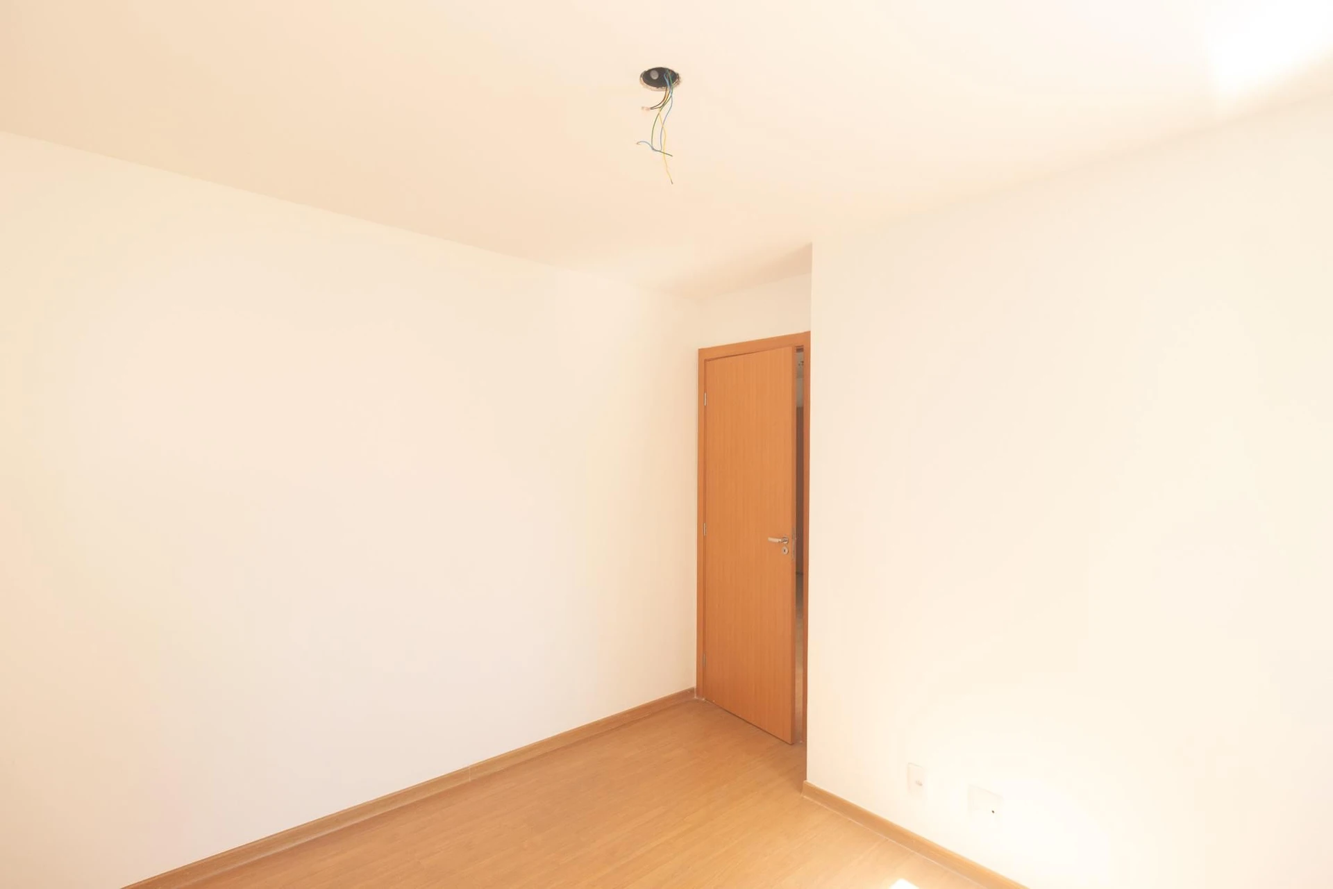 Furnished apartment with 2 bedrooms and 1 parking spot — photo 21
