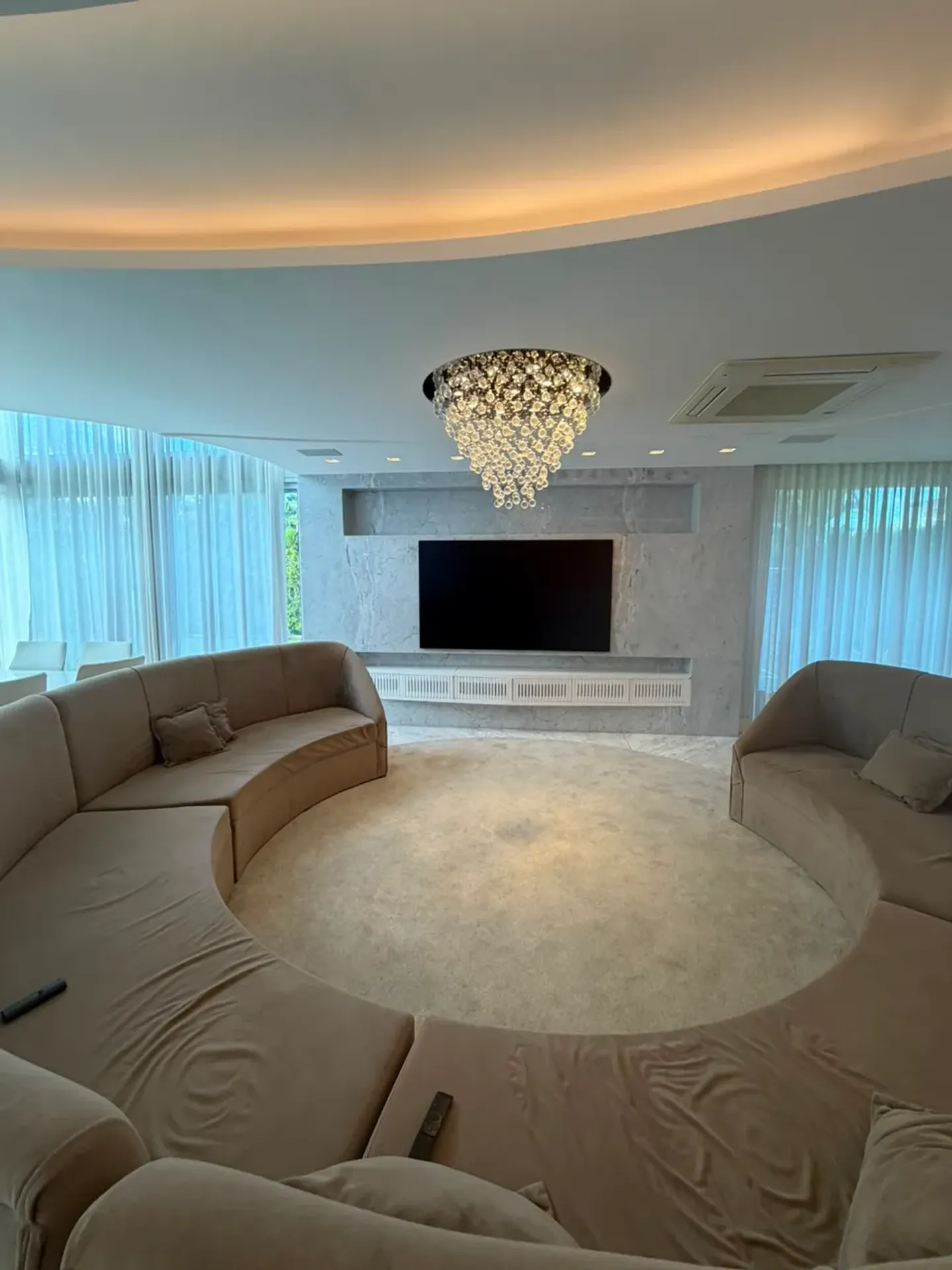 Furnished house with 5 bedrooms and 5 bathrooms, 700 m² — photo 11