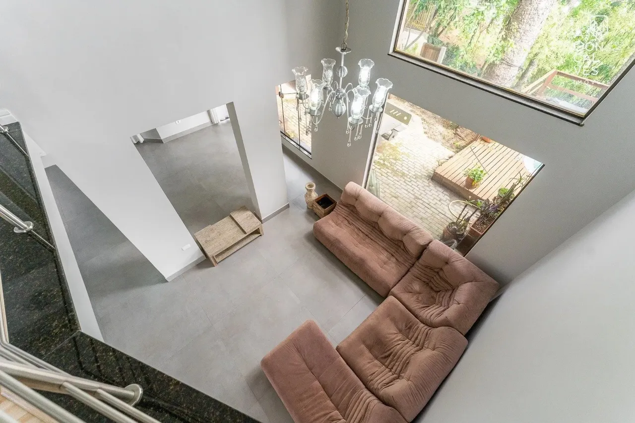 Condominium house with 5 bedrooms, 1 suite and 4 parking spots — photo 3