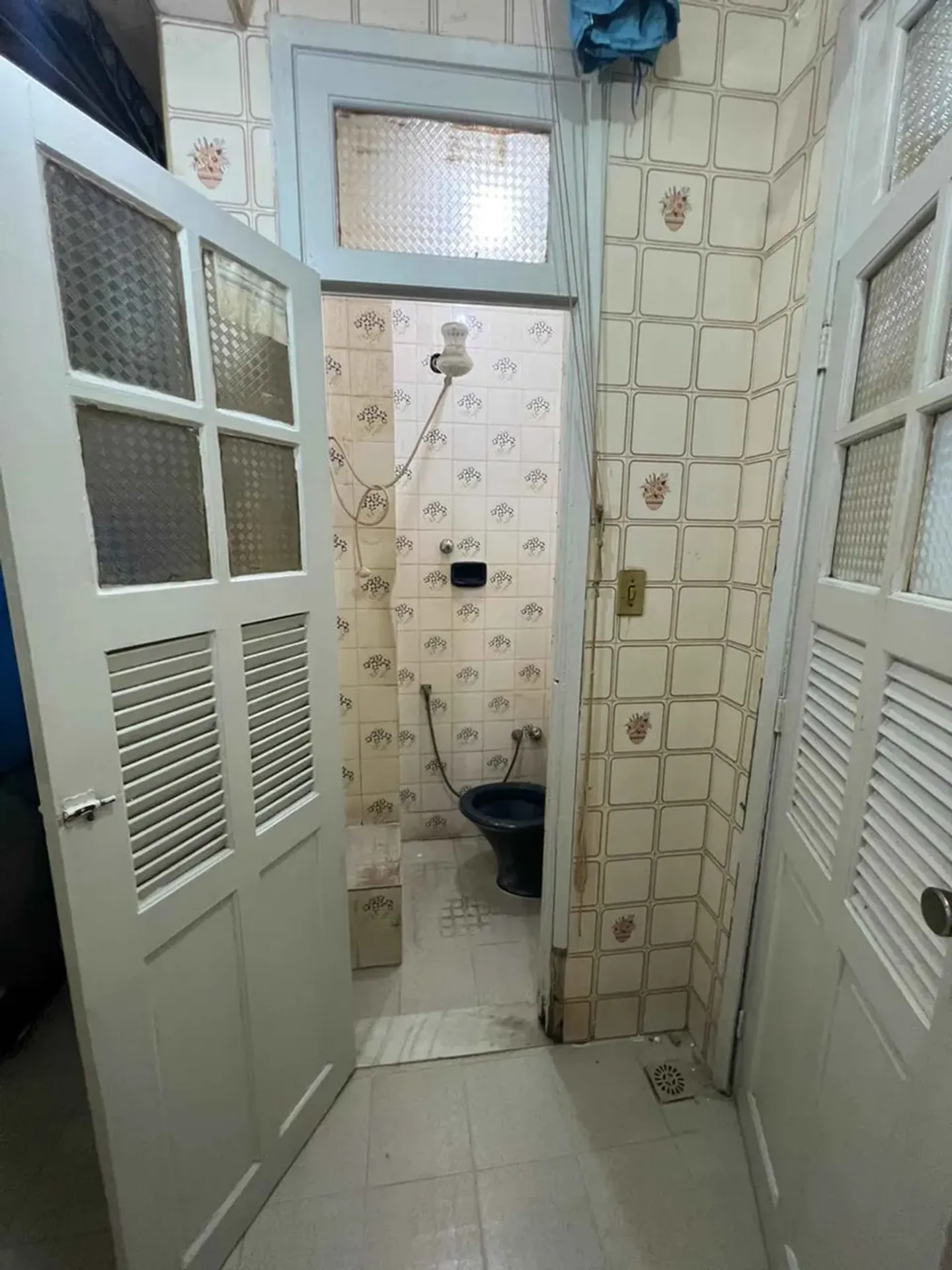 Квартира з 2 спальнями та дерев'яною підлогою або ламінатом — photo 5