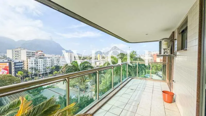 Apartamento sem mobília com 3 dormitórios e varanda fechada — photo 5