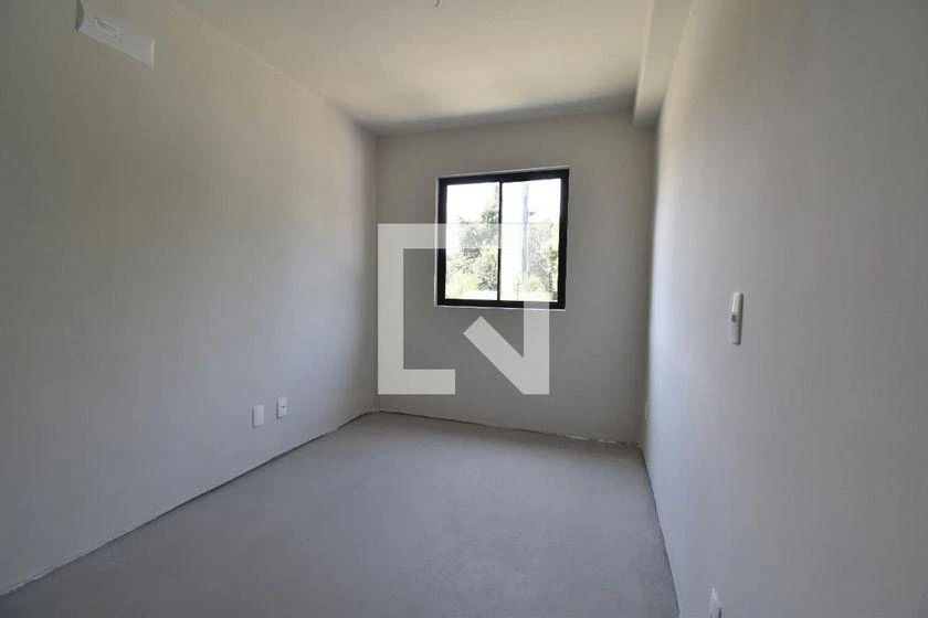 Balcony with a grill in a 2-bedroom apartment, 53 m² — photo 39