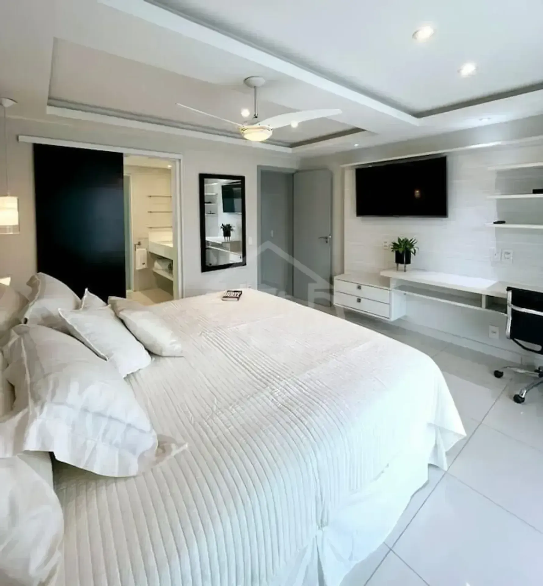 Casa mobiliada com 7 suítes e 10 banheiros, 720 m² — photo 6
