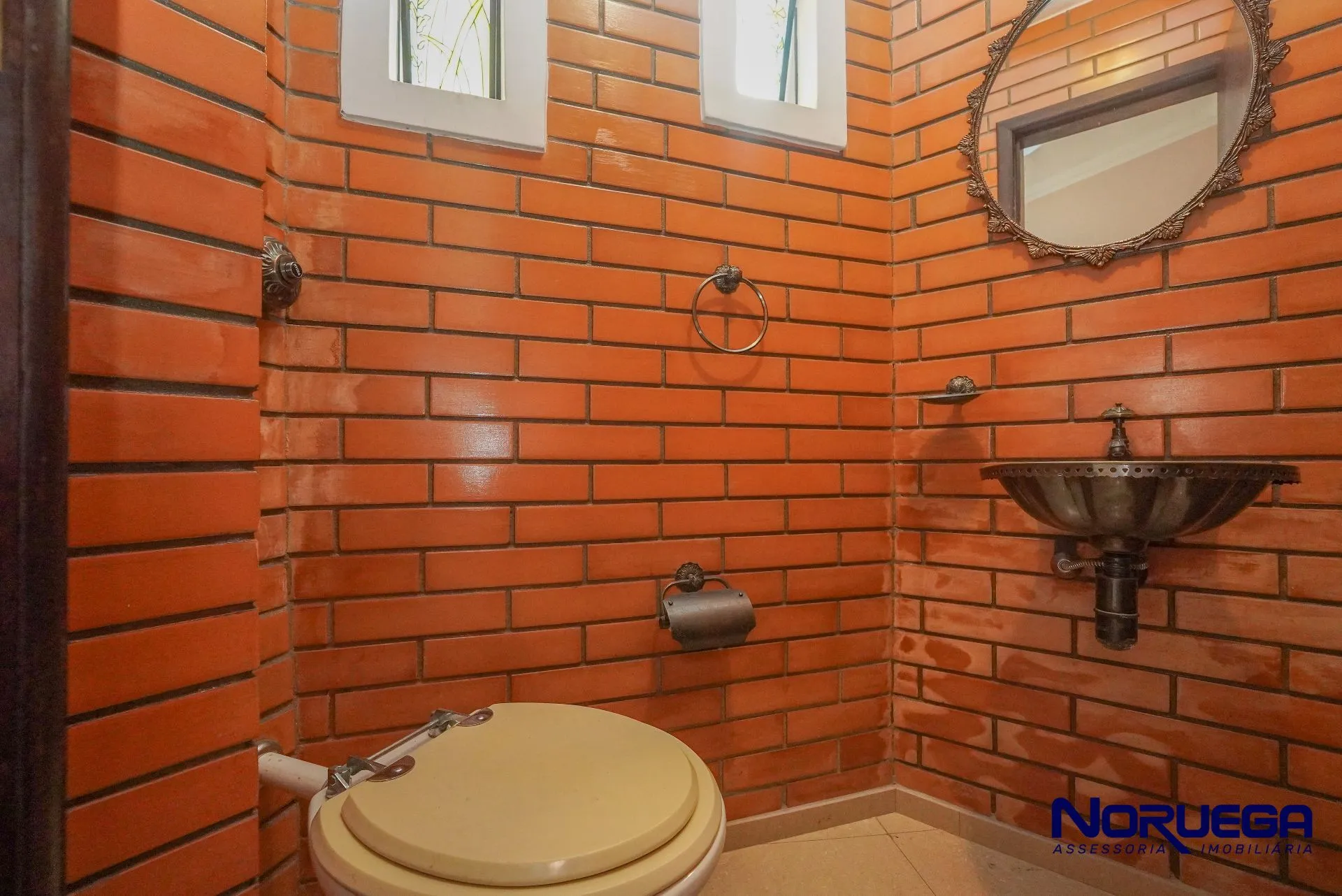 Ванна и 2 спальни: дом 140 м² — photo 4