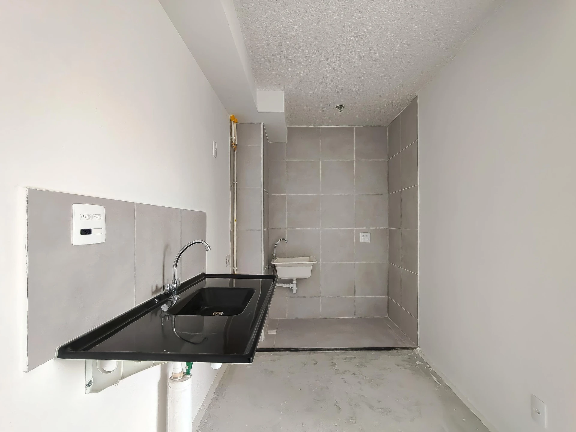 Apartment, 38 m², with a glass-enclosed balcony — photo 30