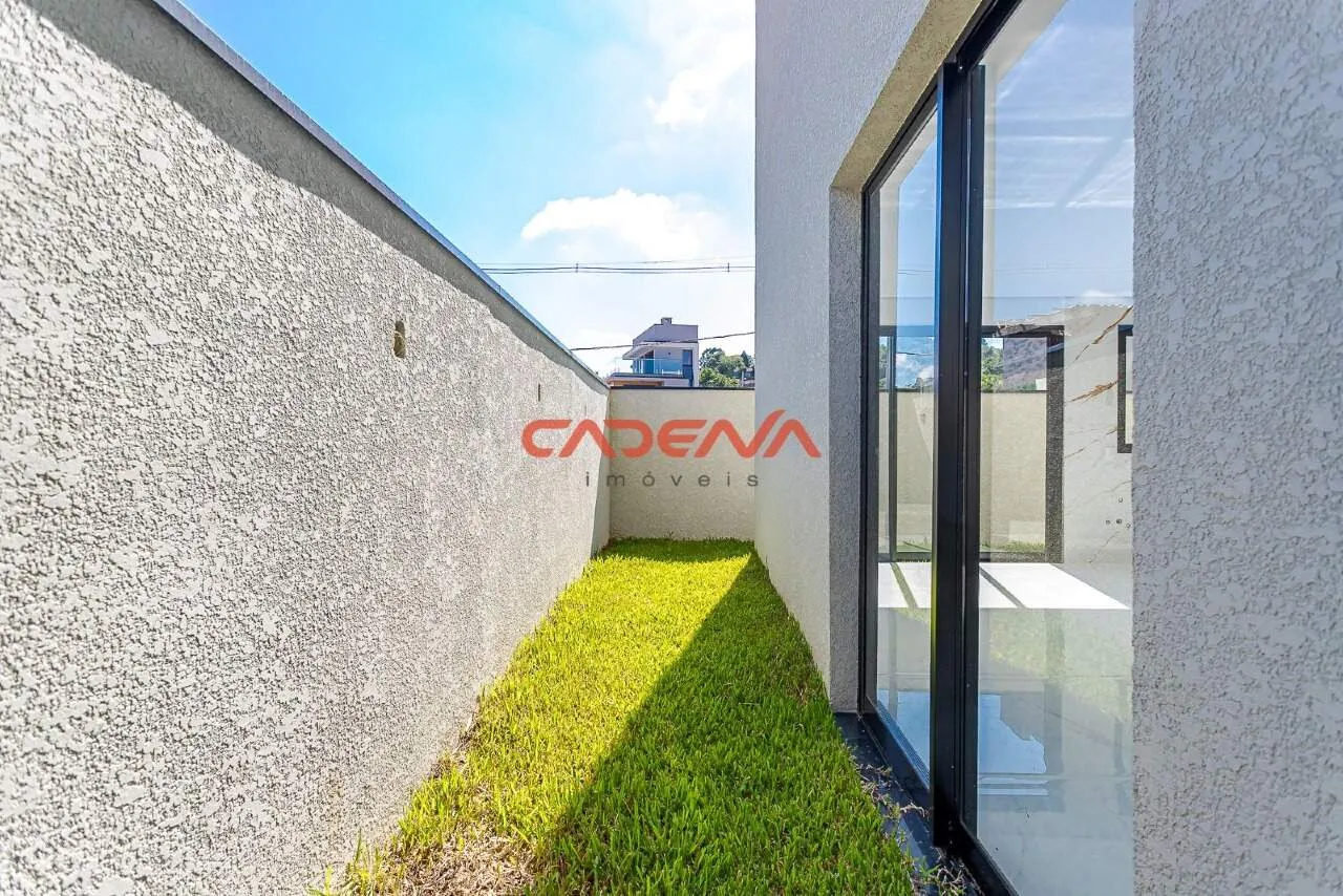 Glass-enclosed balcony in a 3-bedroom house, 124 m² — photo 30
