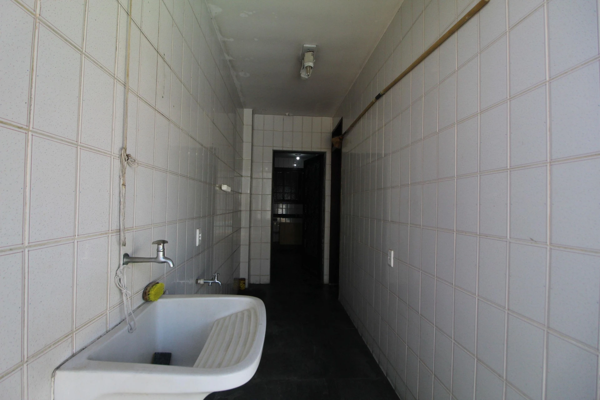 4-bedroom house with a bathtub in Rio de Janeiro — photo 34