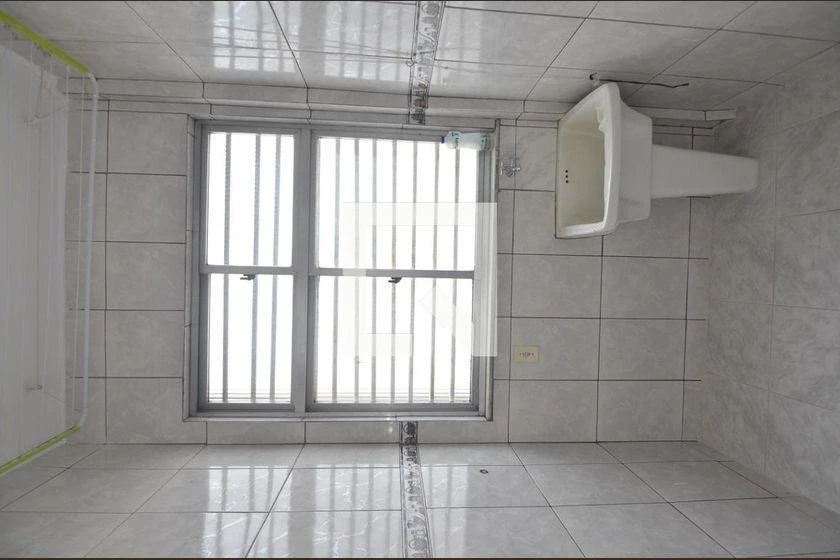 Apartamento com piso de madeira ou laminado, Benfica — photo 26