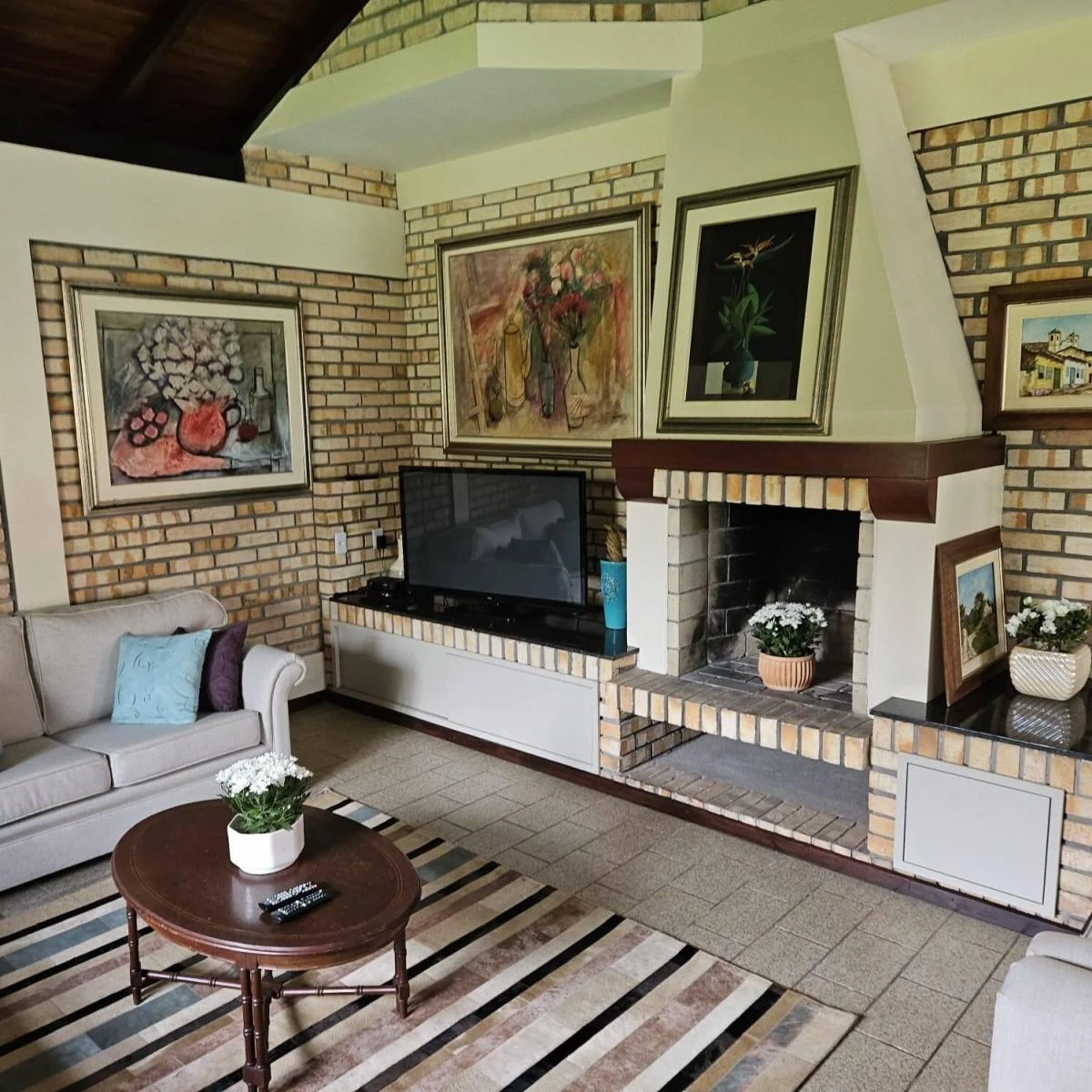 Стиральная машина и 4 спальни: дом 280 м² — photo 4