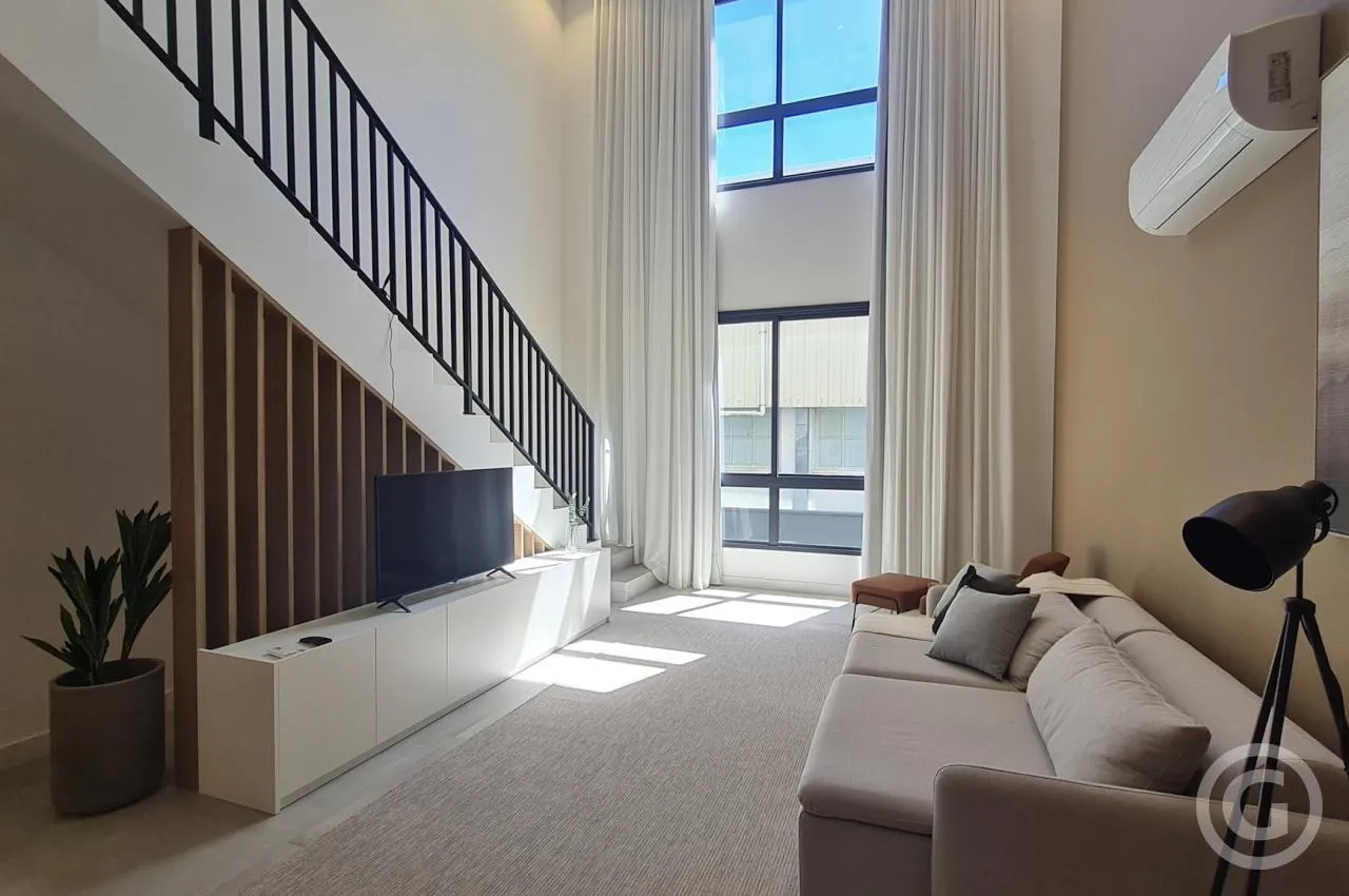 Furnished apartment with 1 en-suite bedroom and 2 baths — photo 10