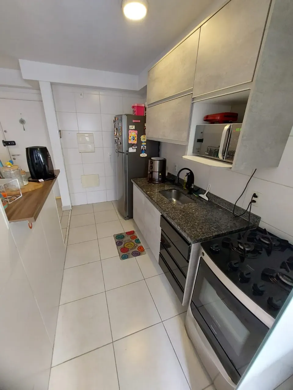 Furnished apartment with 2 bedrooms and an open-plan kitchen — photo 5