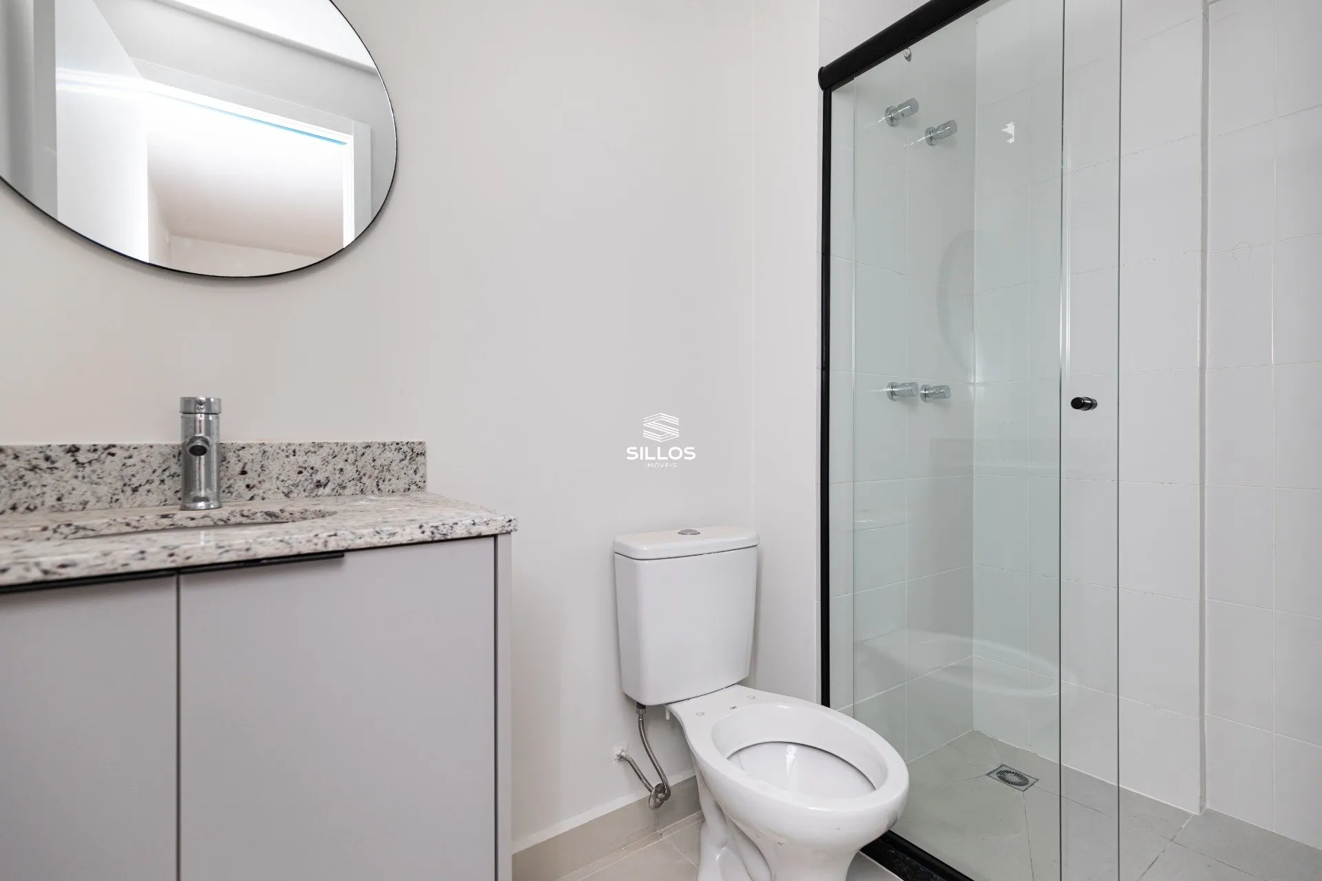 One-bedroom apartment with a washing machine in Curitiba — photo 6