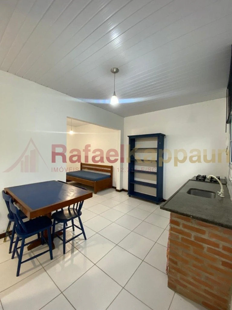 One-bedroom apartment with a mountain view in Florianópolis — photo 4
