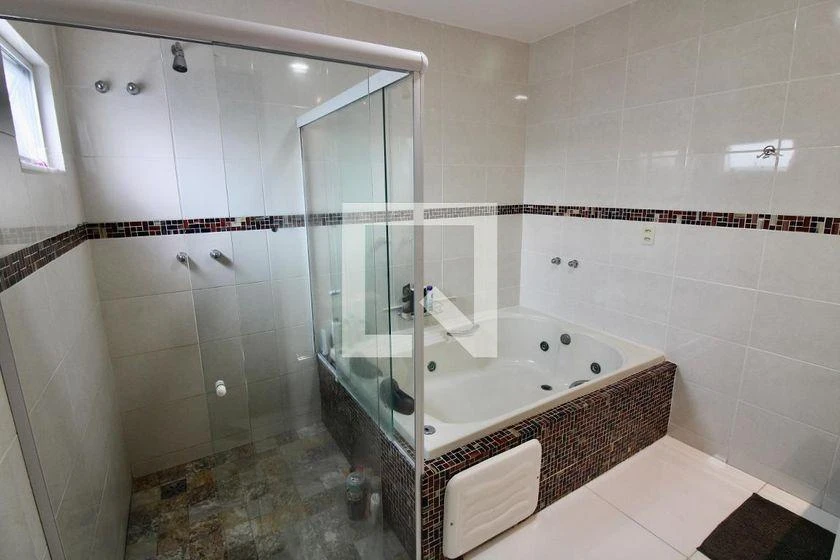 Casa para aluguel com 4 quartos e 340 m² — photo 31
