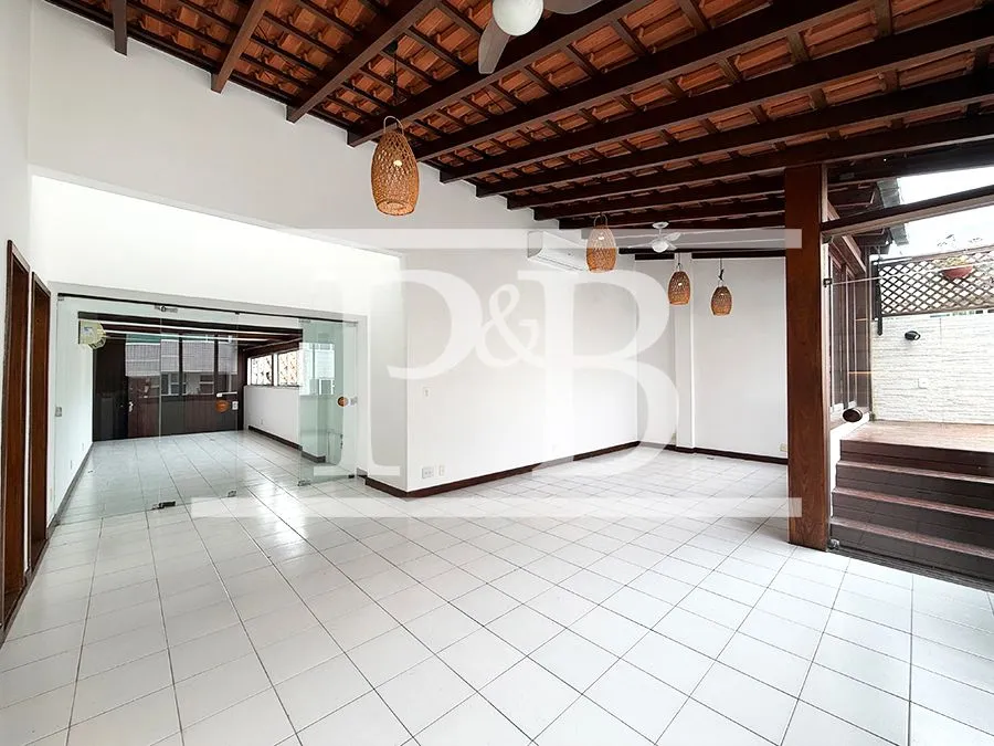 4-bedroom apartment with a walk-in closet in Rio de Janeiro — photo 21