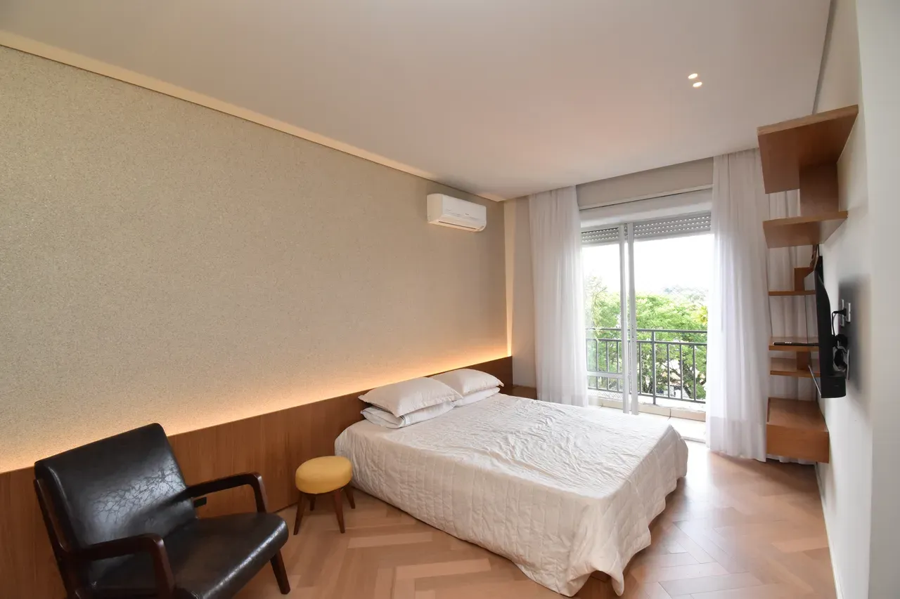 Furnished apartment, 127 m², with a grill on the balcony — photo 16