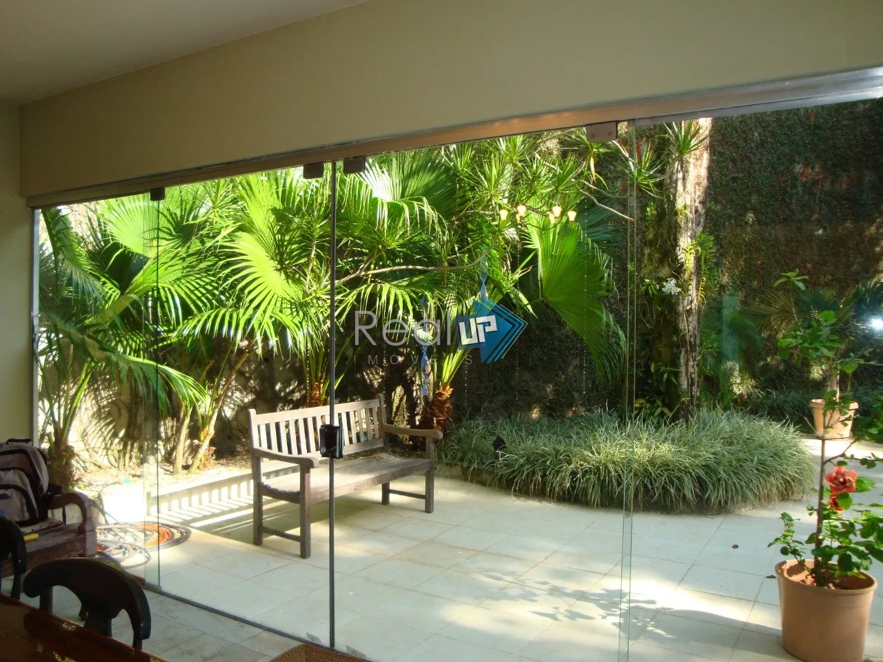 House with 3 bedrooms and 600 m² plus private BBQ terrace — photo 6