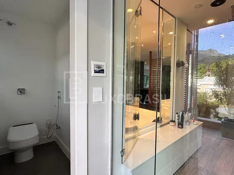 Casa moderna com 3 quartos e 5 vagas de garagem — photo 43