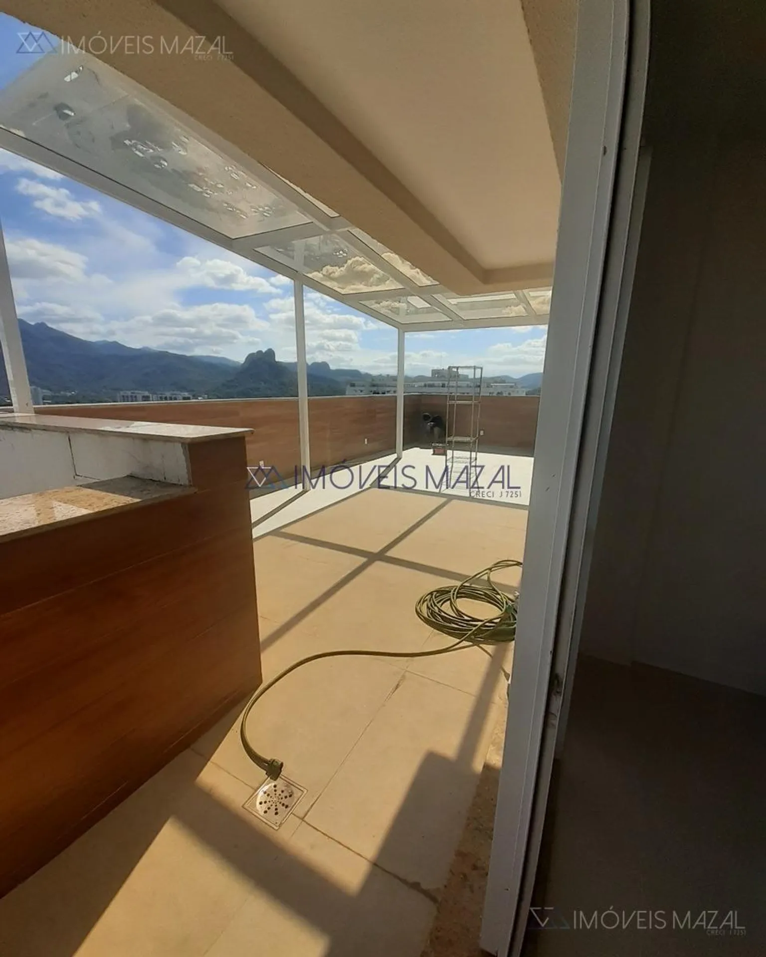 Linear duplex with 3 bedrooms and a BBQ balcony — photo 37