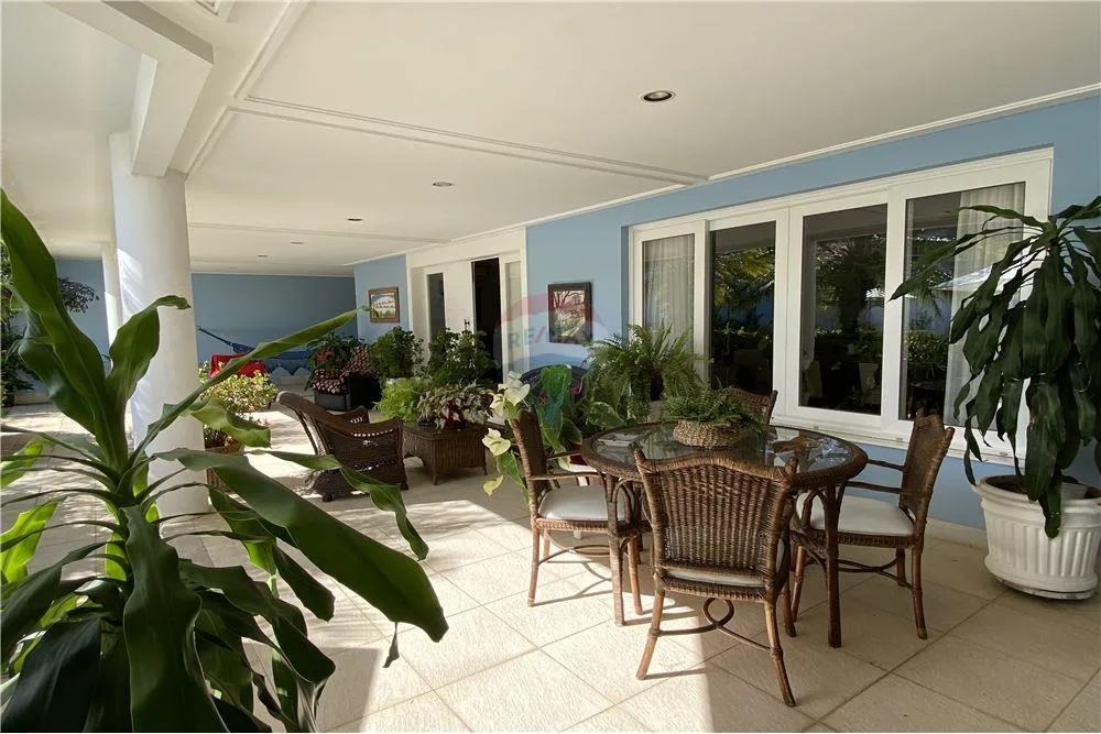 Furnished house with 4 bedrooms and 508 m² — photo 39