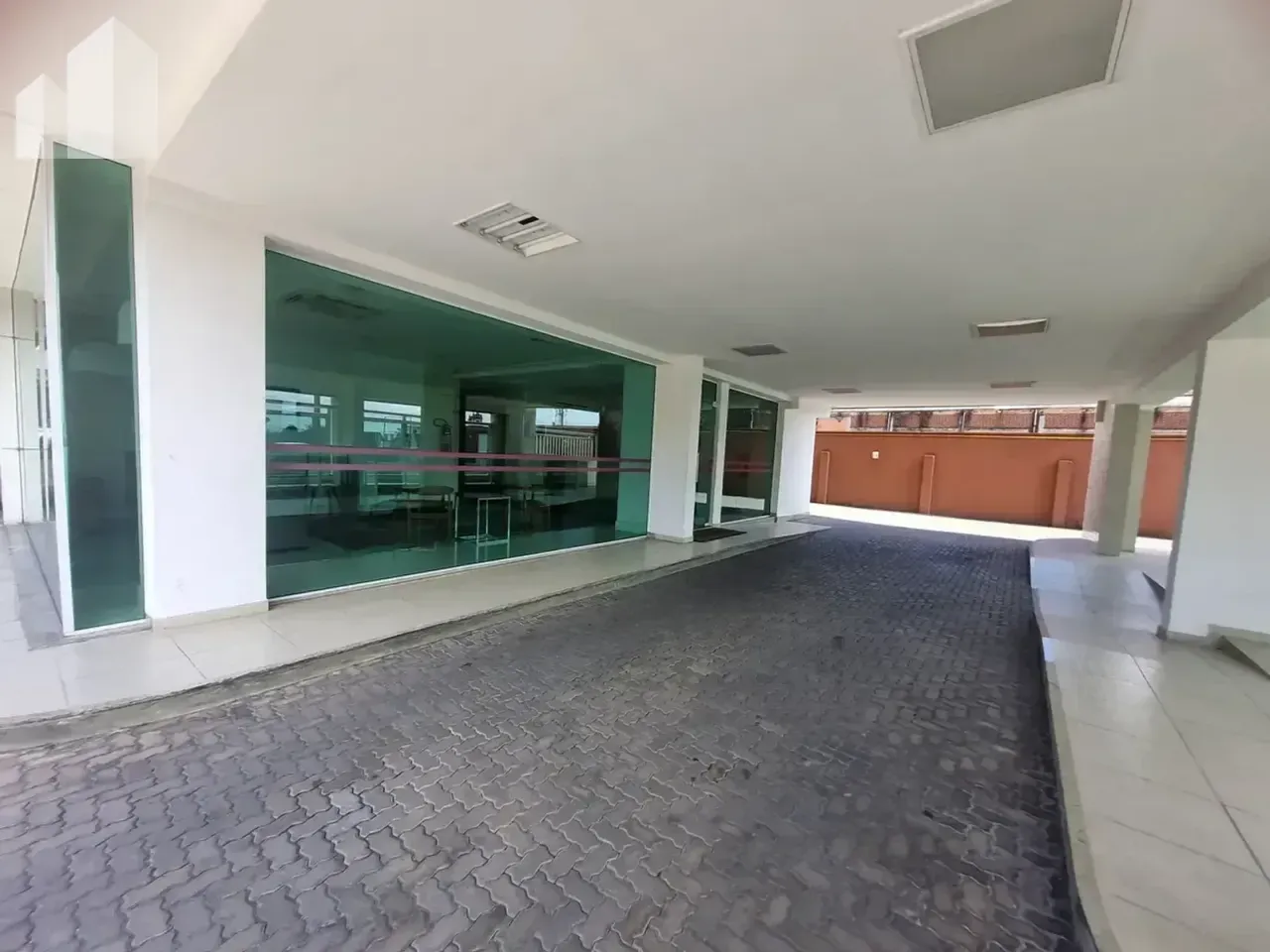 Furnished 1-bedroom apartment with air conditioning — photo 17