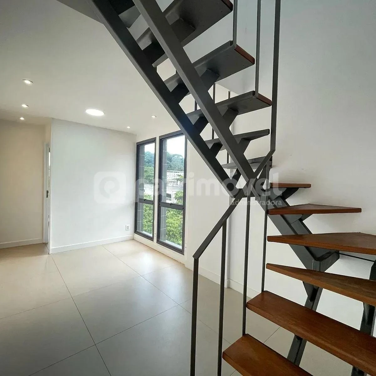 Apartment, 197 m², with a grill on the balcony — photo 9