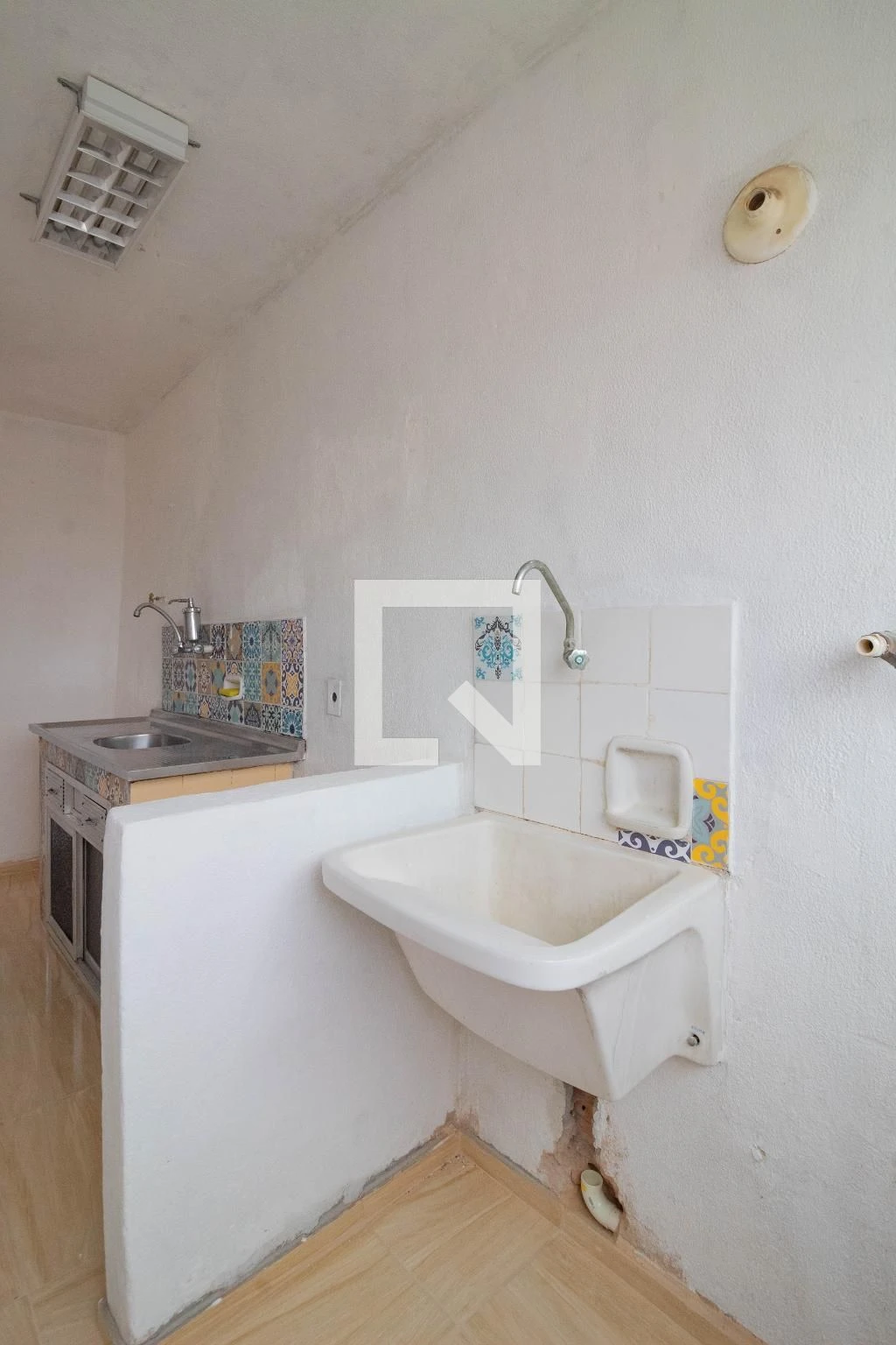 Unfurnished rental apartment with 2 bedrooms and parking — photo 13