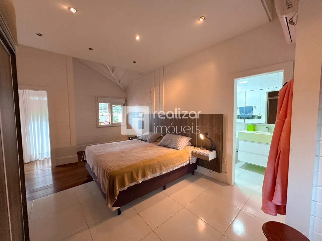 Casa amueblada, 240 m², con chimenea — photo 34