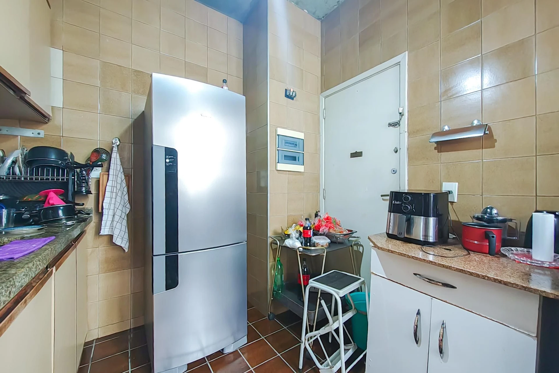 Furnished 2-bedroom apartment with a gas kitchen — photo 21
