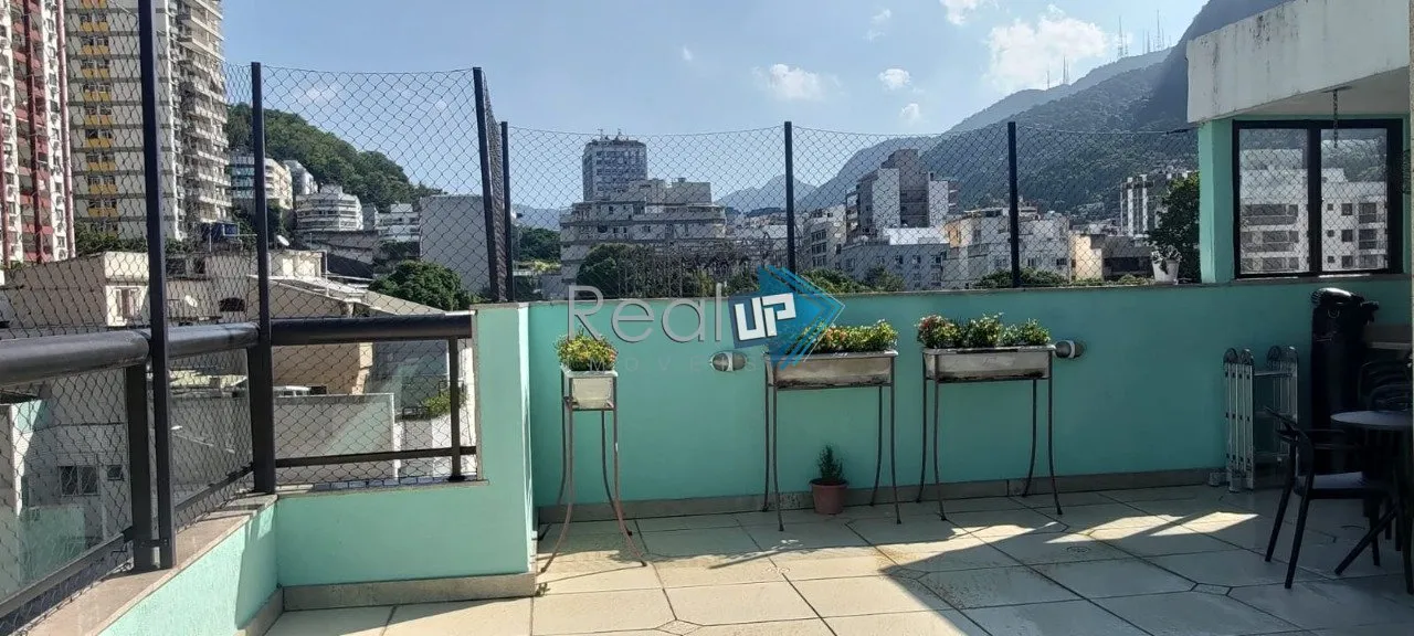 Unfurnished apartment with 3 bedrooms and a glazed balcony — photo 39