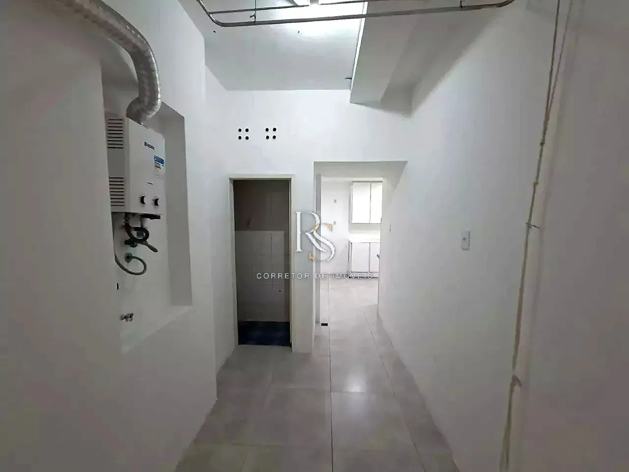 Apartment on the 1st floor with floor-to-ceiling windows — photo 25