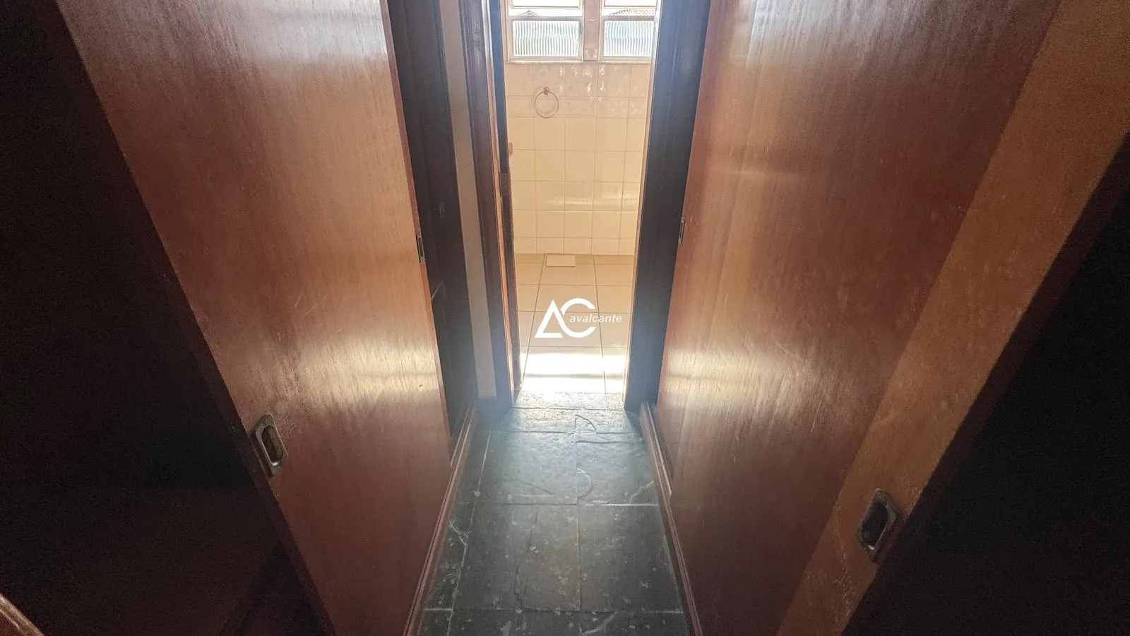 Furnished duplex house with 4 bedrooms and 600 m² — photo 63