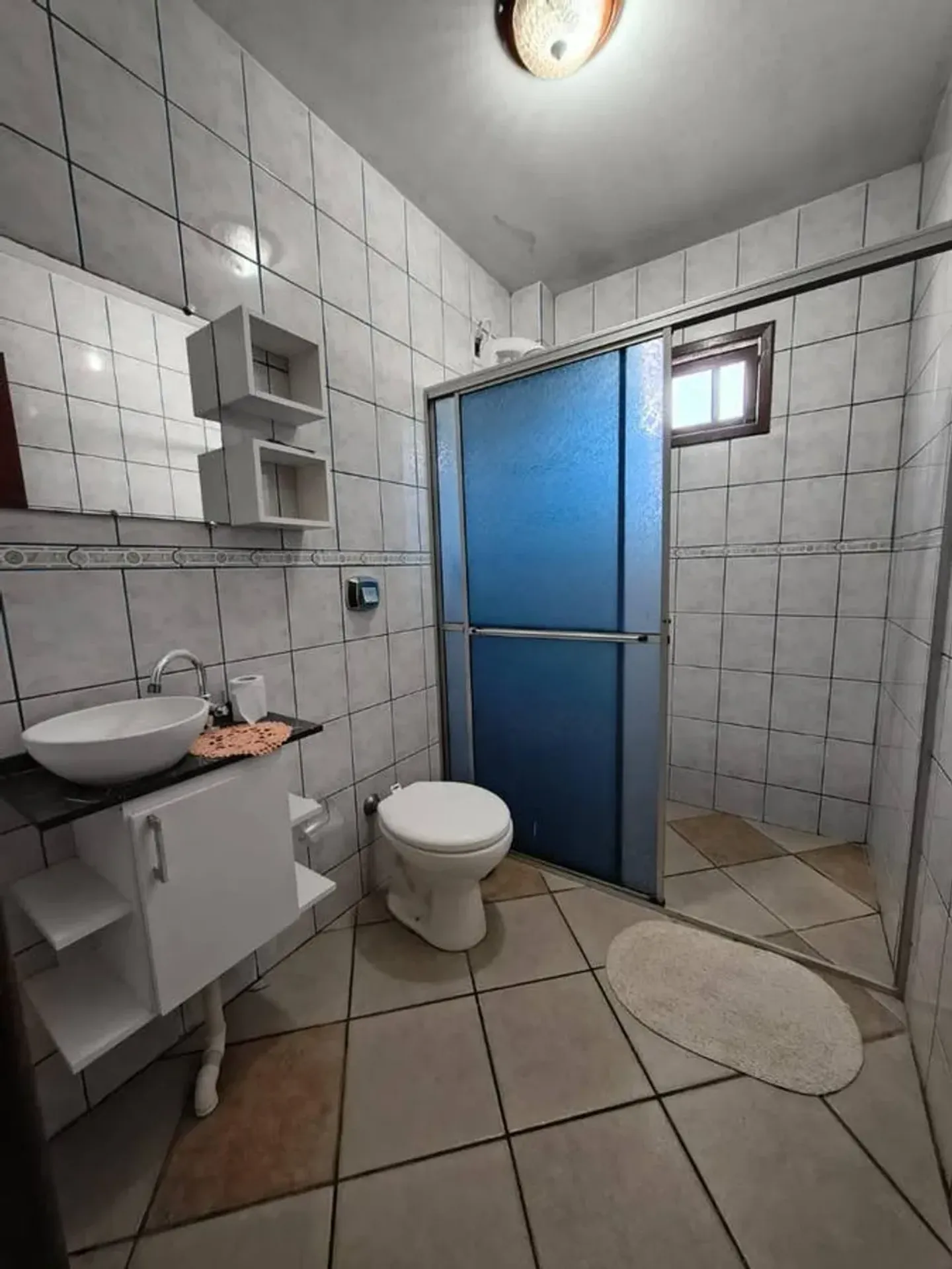700 m² house with a bathtub and a grill on the balcony — photo 37